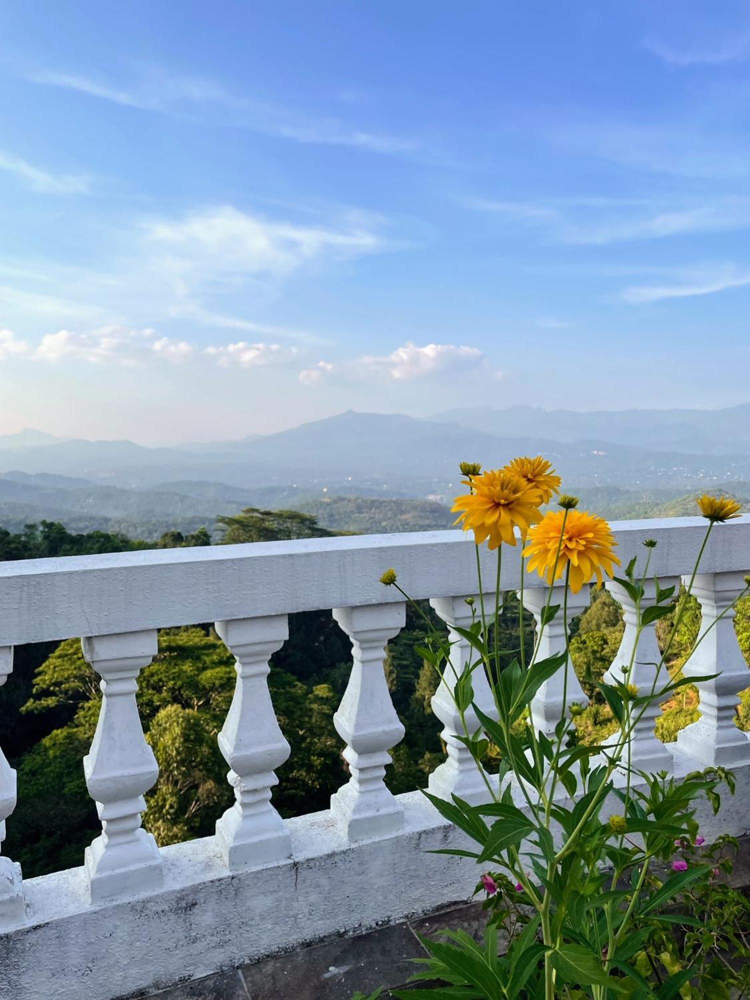 Bellwood Hills Resort & Spa Kandy Exterior photo